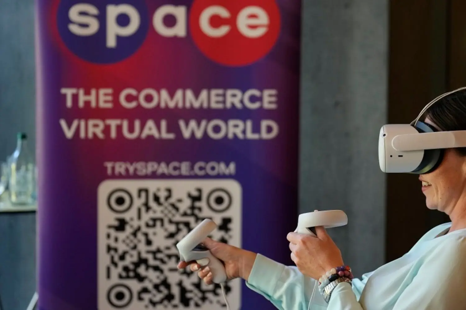 Woman tries VR glasses
