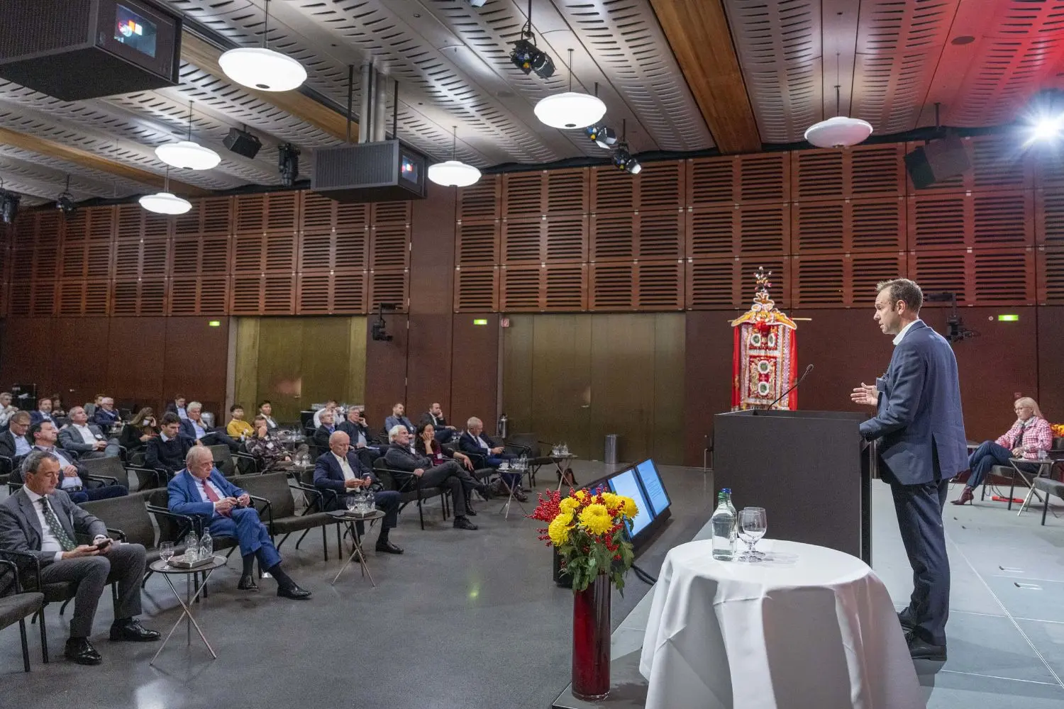 This is a picture from the conference "Fact or Fiction – China Outlook 2022".