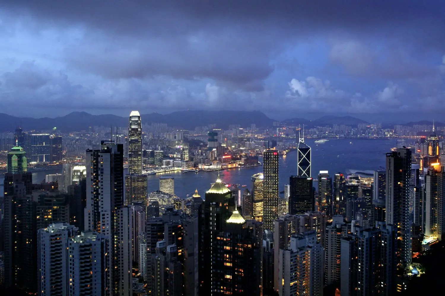 Hong-kong-at-night-hero