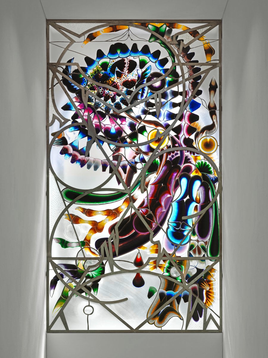 Brätsch uses the one-stroke style, loading her brush with multiple colours.