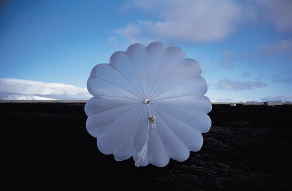 orozco-KL1460-parachute